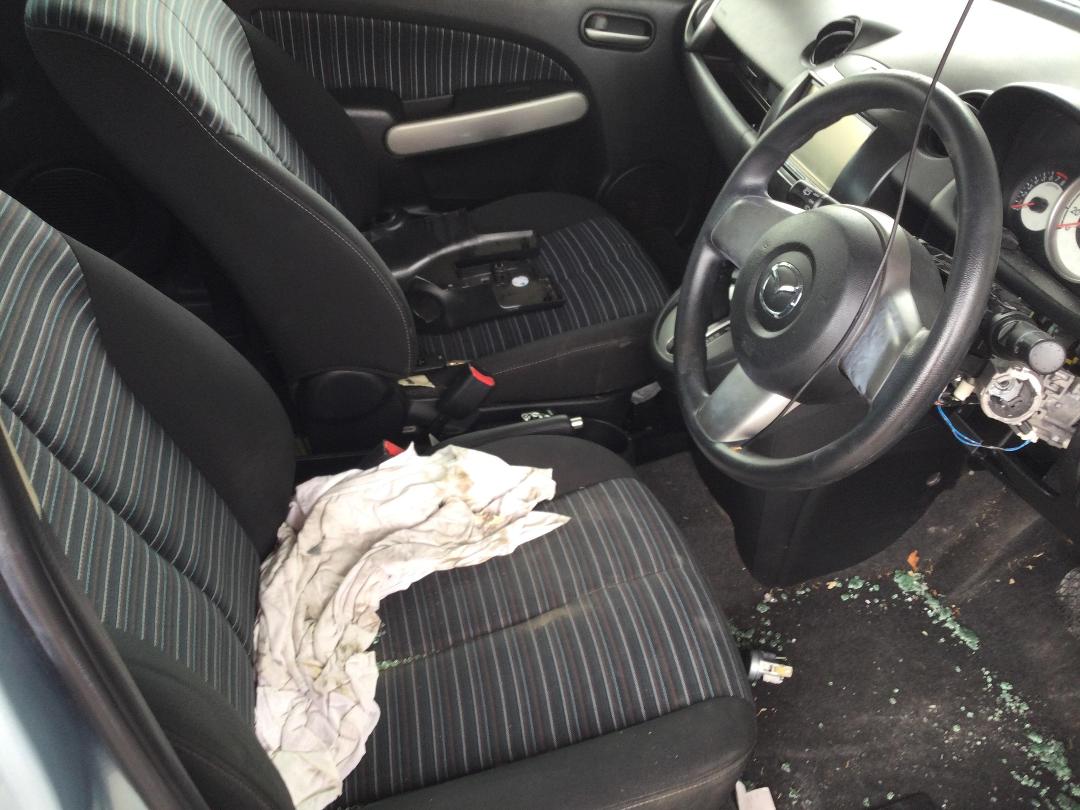 Photo '13' of Mazda Demio