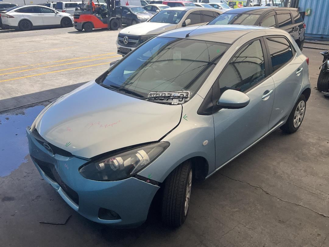 Photo '6' of Mazda Demio