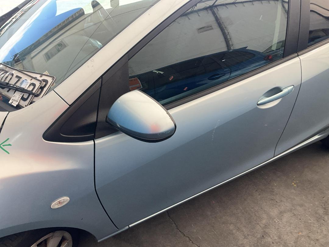 Photo '8' of Mazda Demio