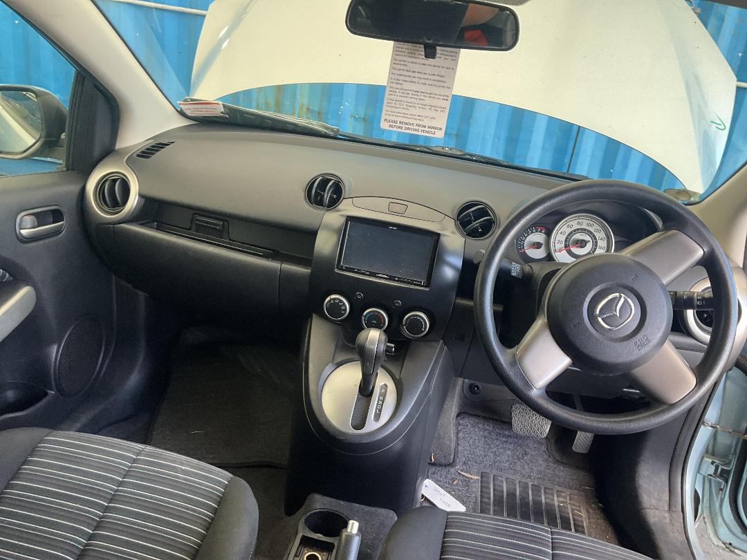 Photo '21' of Mazda Demio