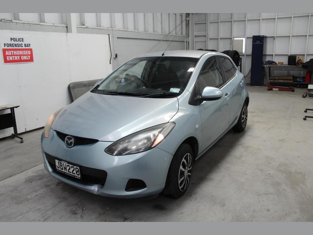 Photo '2' of Mazda Demio