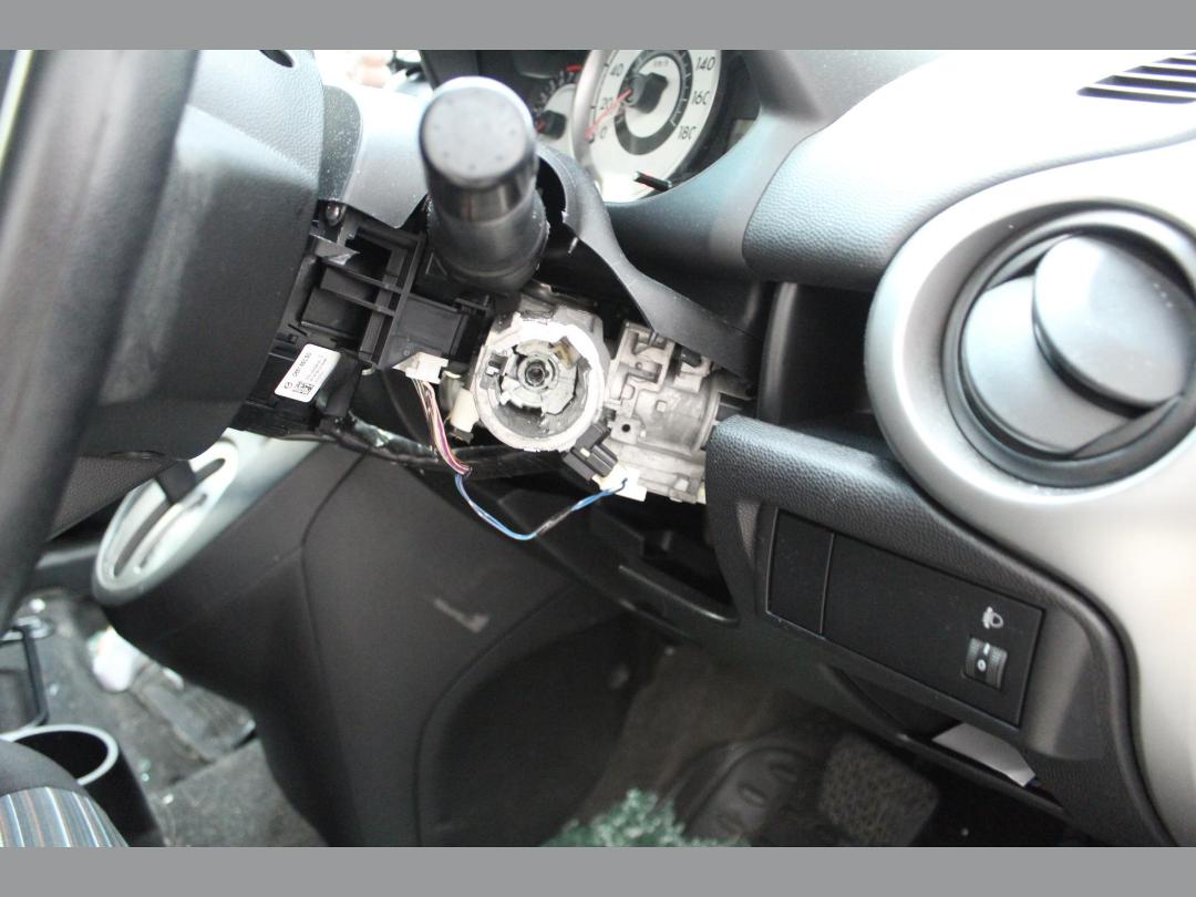 Photo '13' of Mazda Demio