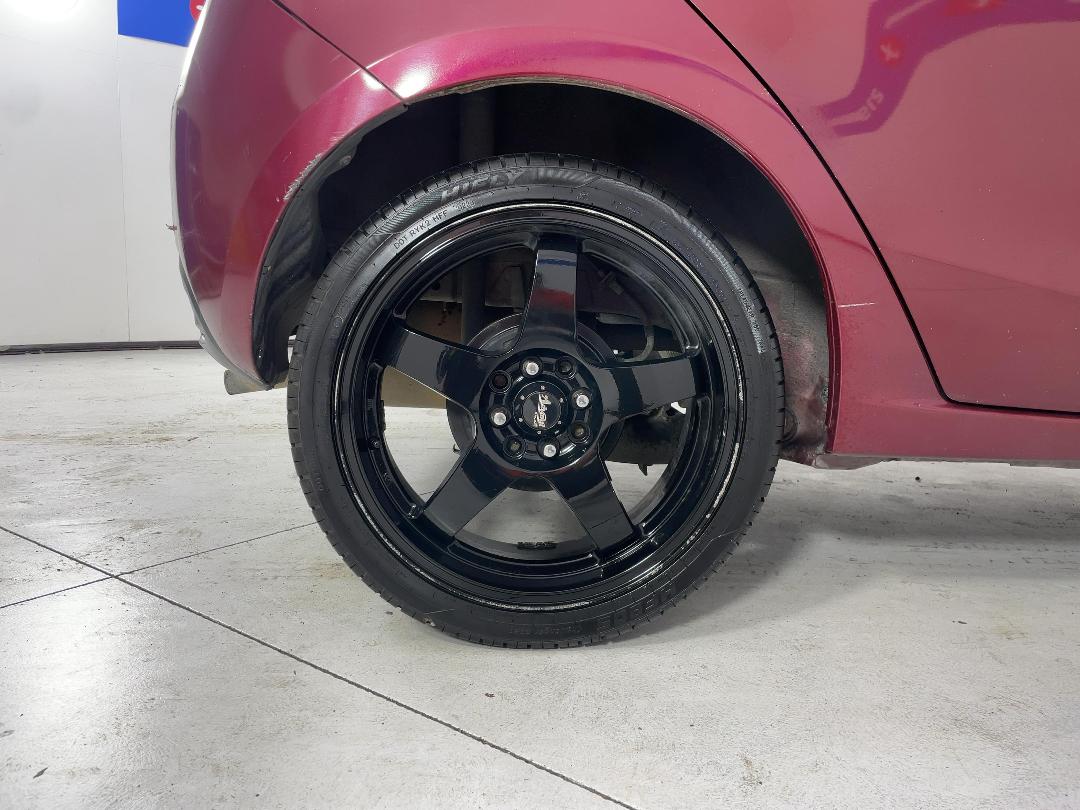 Photo '12' of Mazda Demio