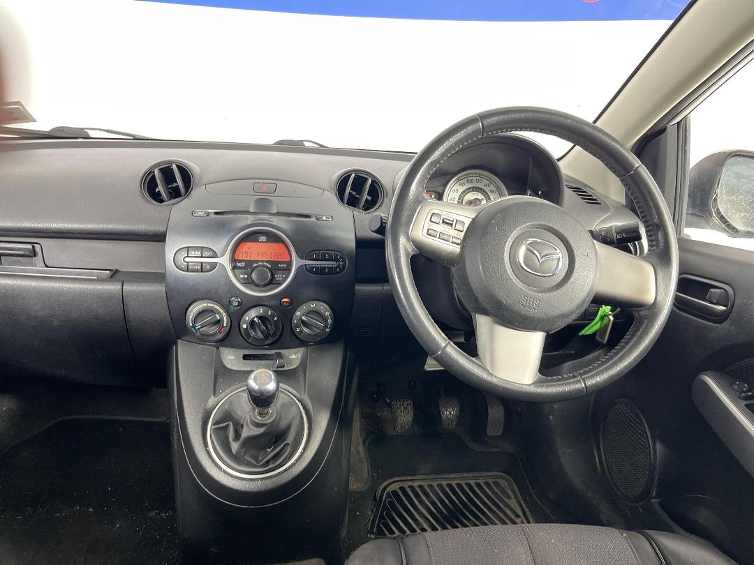 Photo '17' of Mazda Mazda2 Sport Photo '17' of Mazda Mazda2 Sport