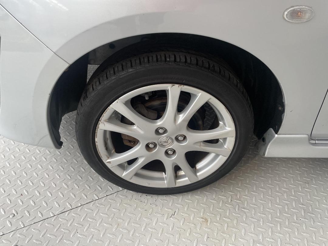 Photo '10' of Mazda Mazda2