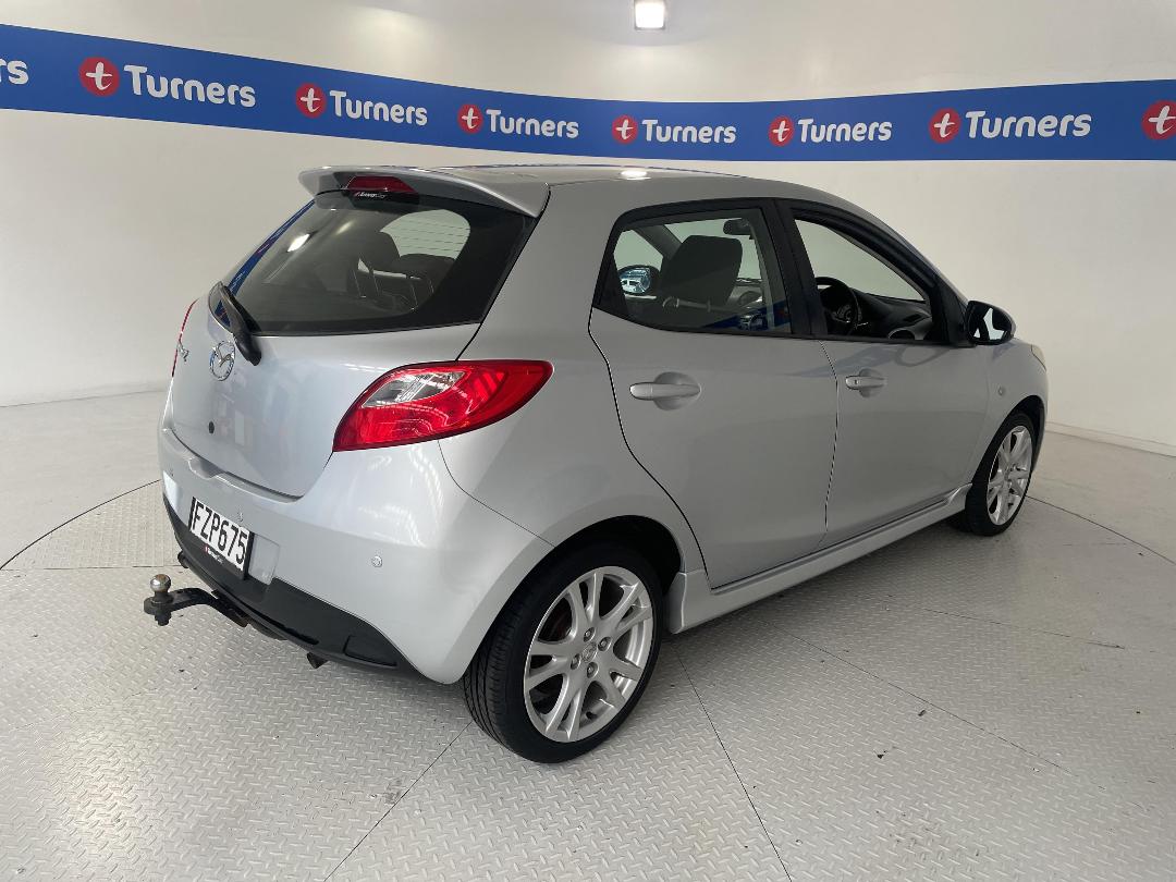 Photo '7' of Mazda Mazda2