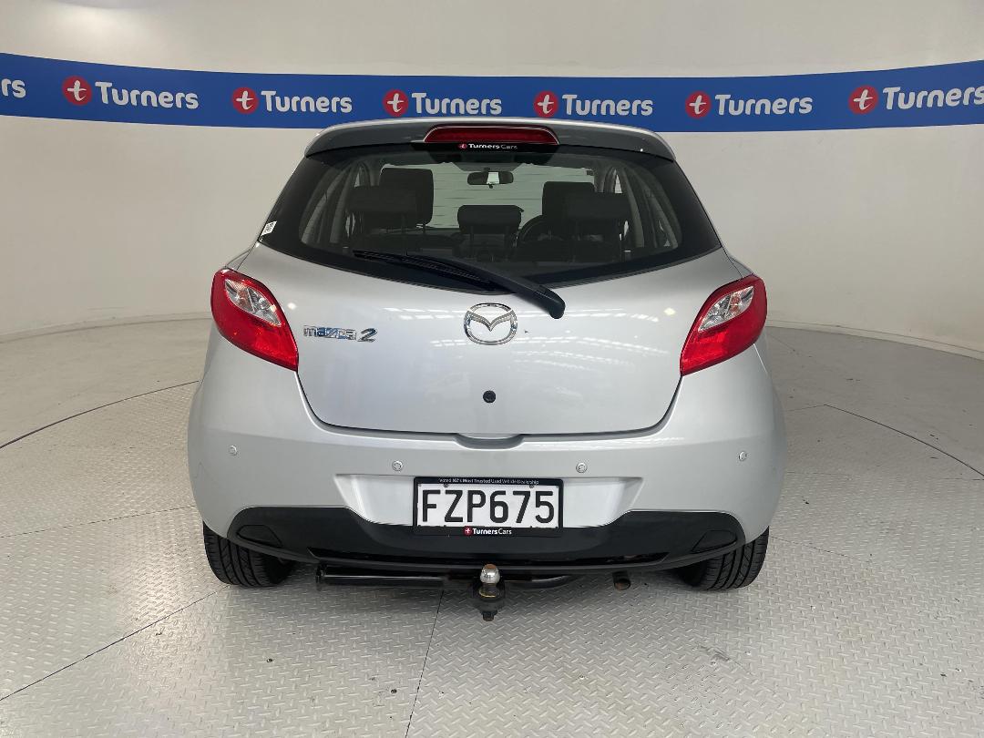 Photo '6' of Mazda Mazda2