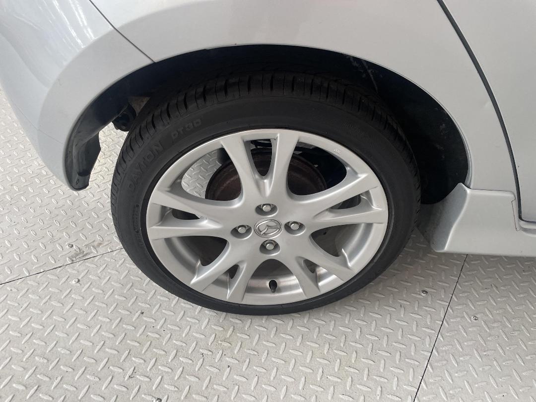 Photo '12' of Mazda Mazda2