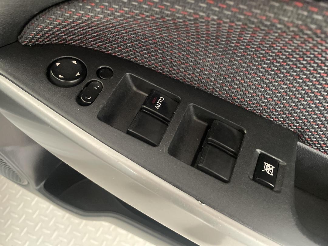 Photo '23' of Mazda Mazda2