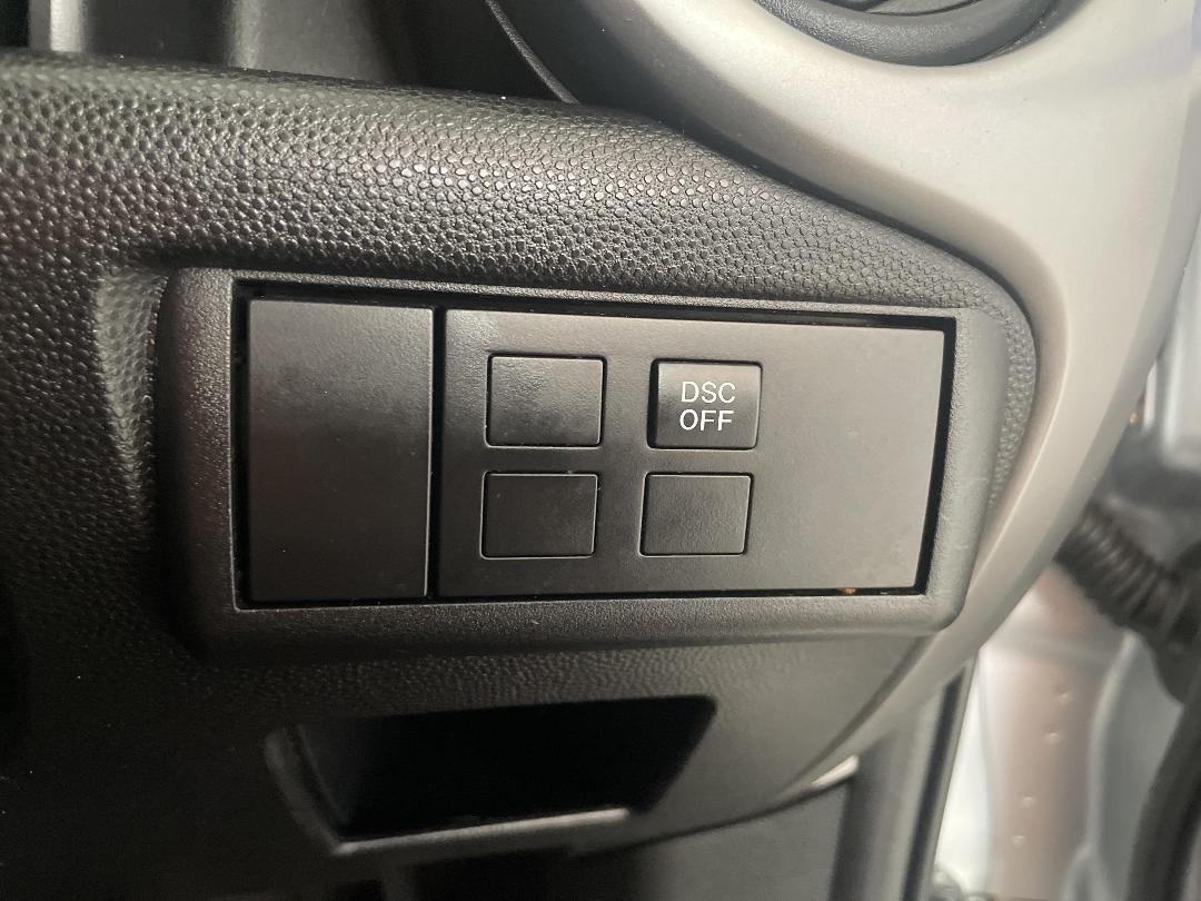 Photo '24' of Mazda Mazda2