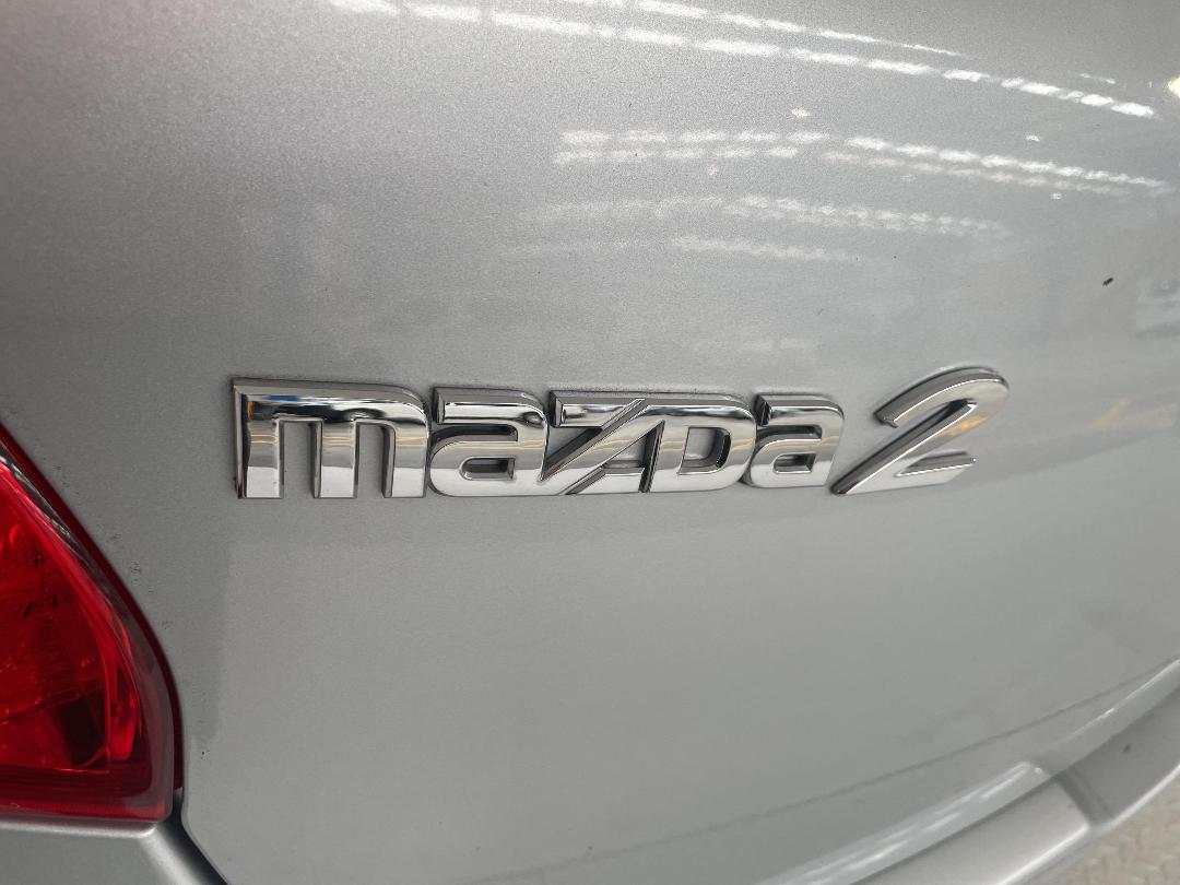 Photo '32' of Mazda Mazda2