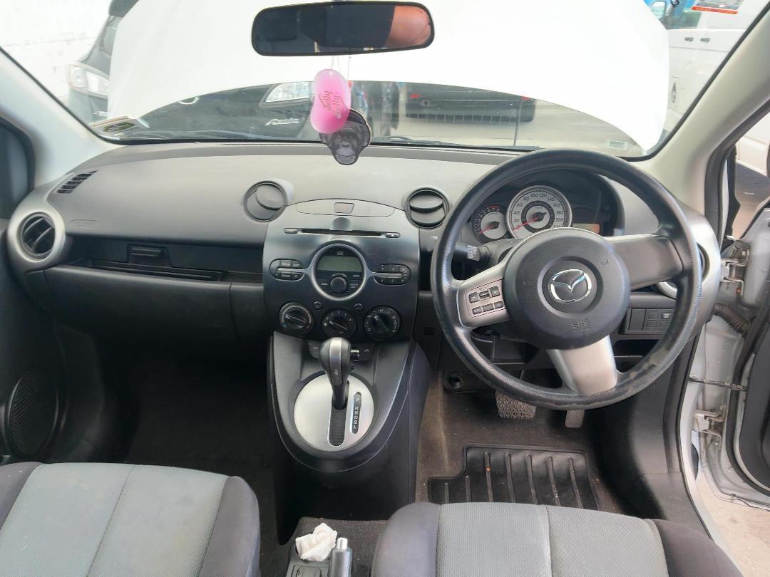 Photo '21' of Mazda Mazda2 Classic