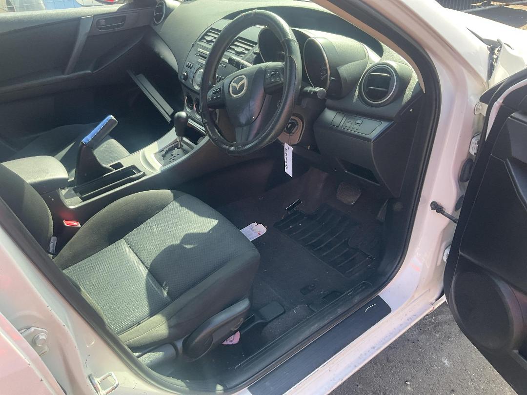 Photo '11' of Mazda Mazda3 GLX Photo '11' of Mazda Mazda3 GLX