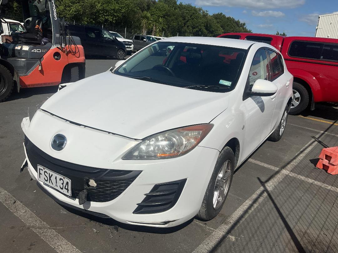 Photo '2' of Mazda Mazda3 GLX Photo '2' of Mazda Mazda3 GLX