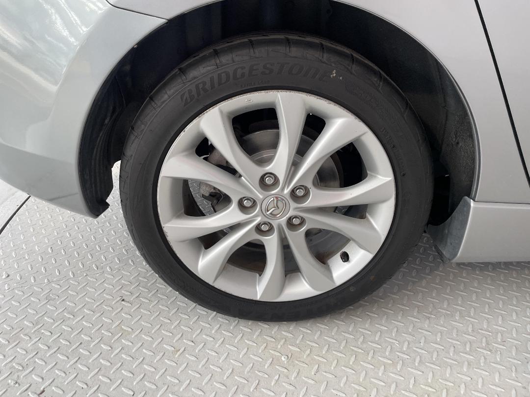 Photo '12' of Mazda Mazda3