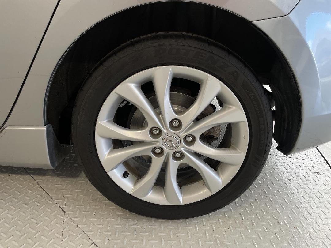 Photo '11' of Mazda Mazda3