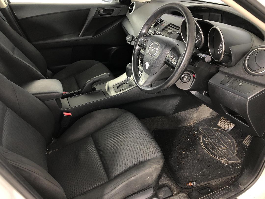 Photo '14' of Mazda Mazda3 GLX