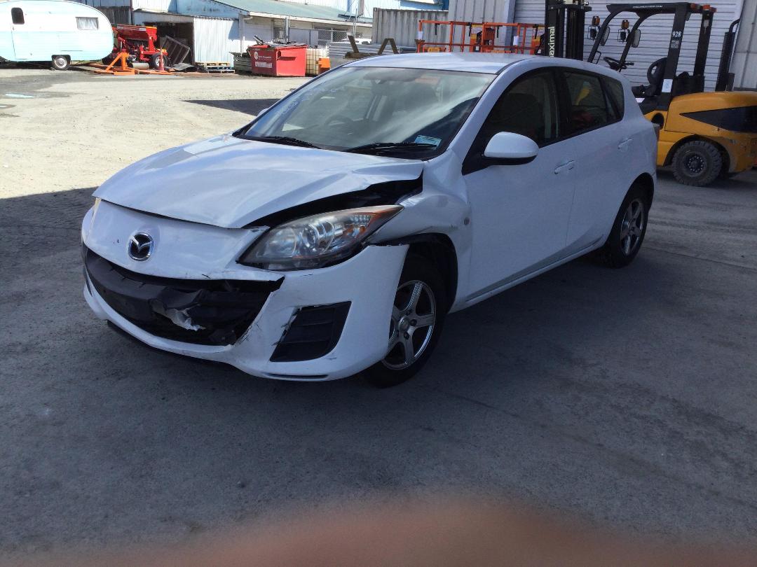 Photo '2' of Mazda Mazda3 GLX