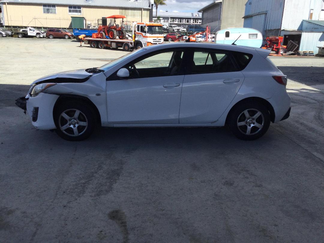 Photo '3' of Mazda Mazda3 GLX