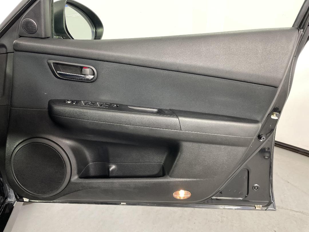 Photo '15' of Mazda Mazda6 Photo '15' of Mazda Mazda6