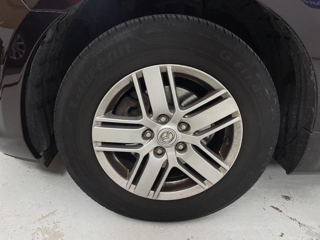 Photo '10' of Mazda MPV Photo '10' of Mazda MPV