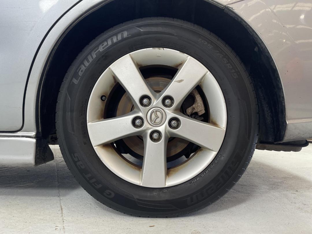 Photo '11' of Mazda Premacy