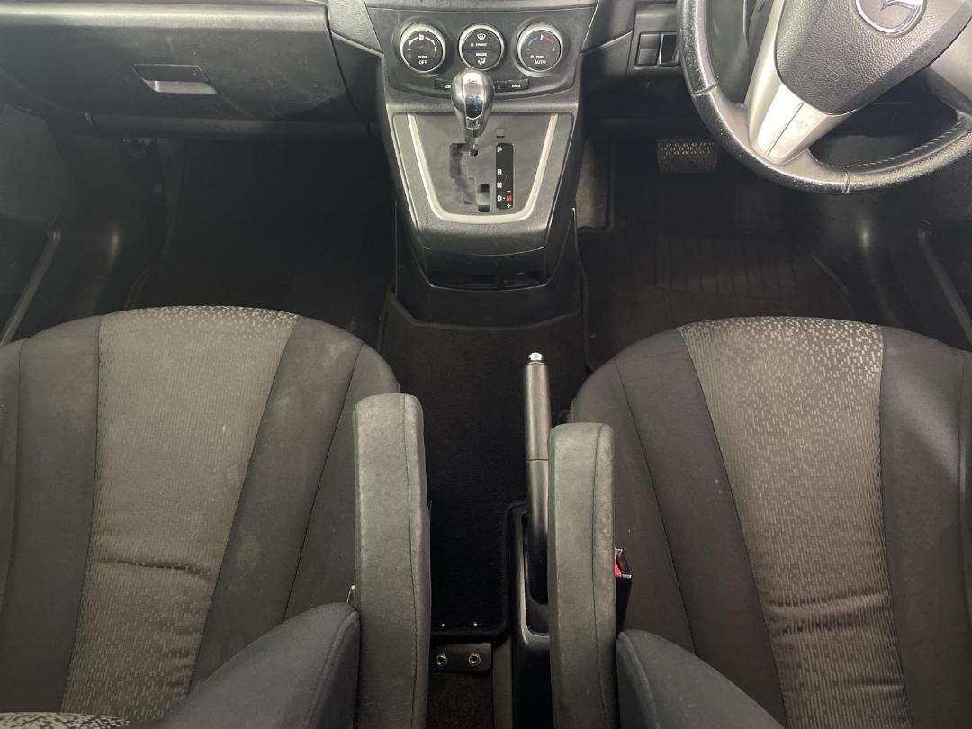 Photo '18' of Mazda Premacy