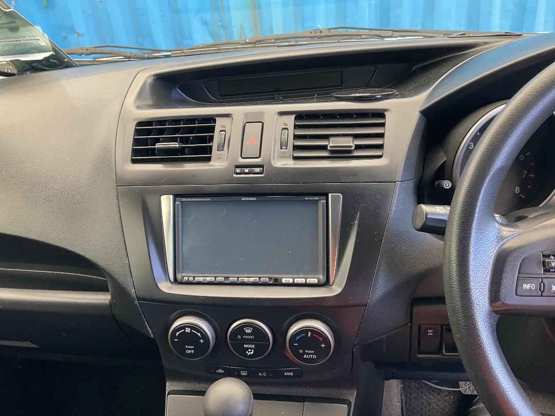 Photo '24' of Mazda Premacy Photo '24' of Mazda Premacy