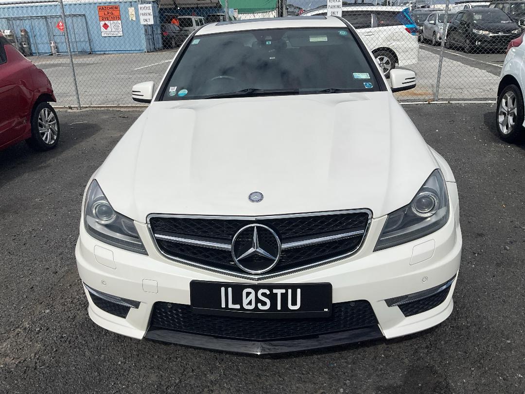 Photo '2' of Mercedes-Benz C63