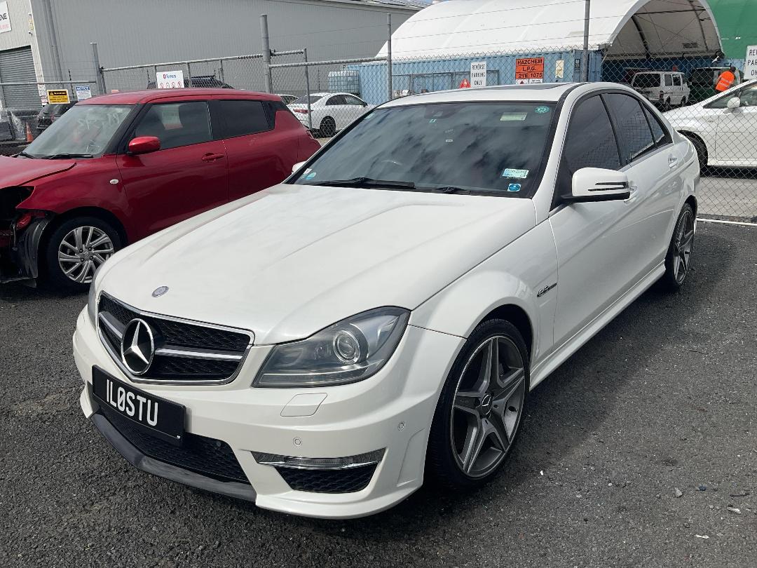 Photo '3' of Mercedes-Benz C63