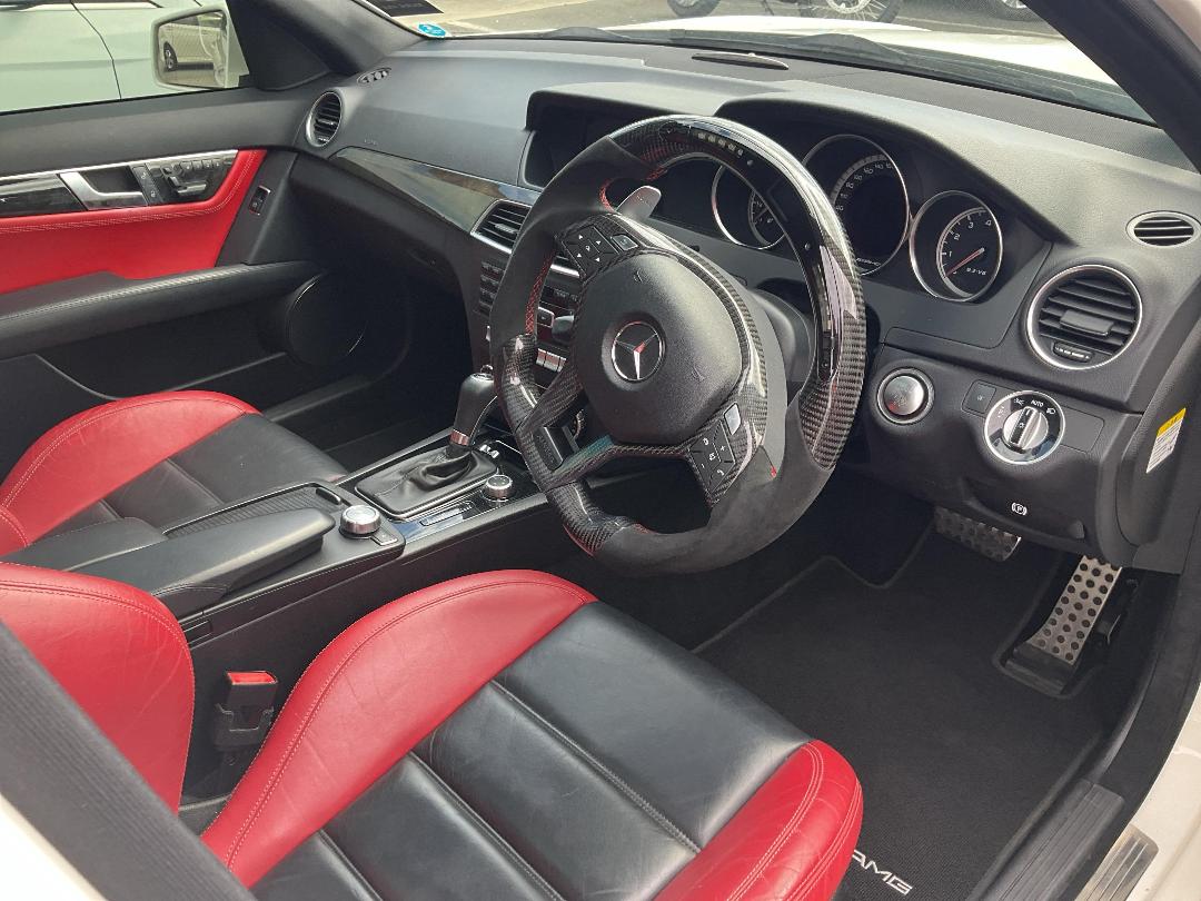 Photo '12' of Mercedes-Benz C63