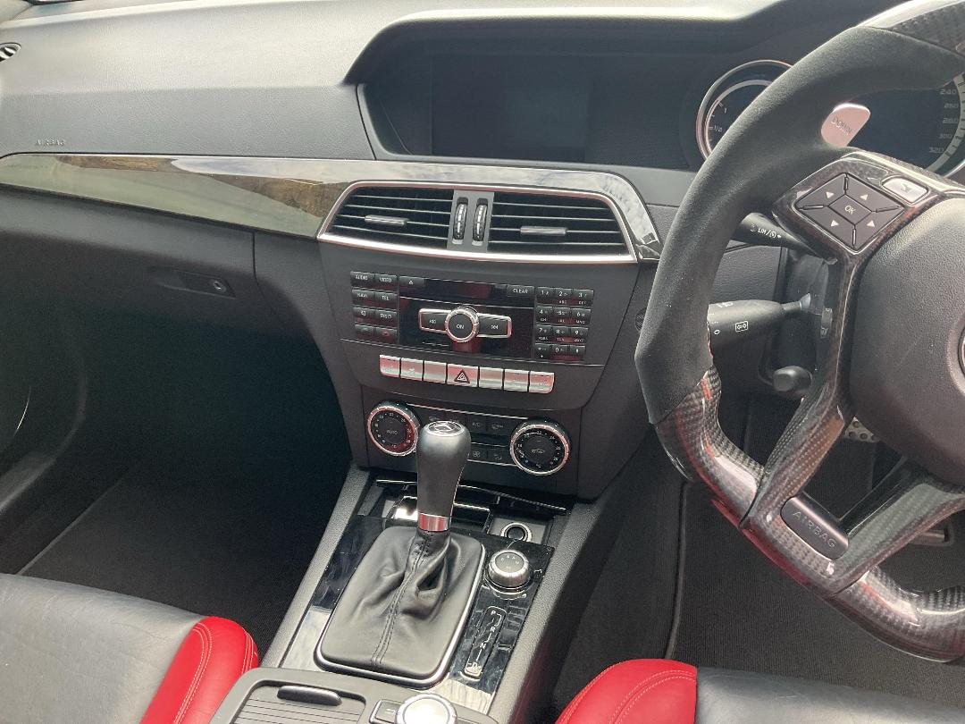 Photo '13' of Mercedes-Benz C63