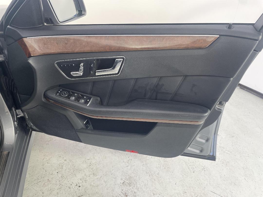 Photo '15' of Mercedes-Benz E-Class Photo '15' of Mercedes-Benz E-Class