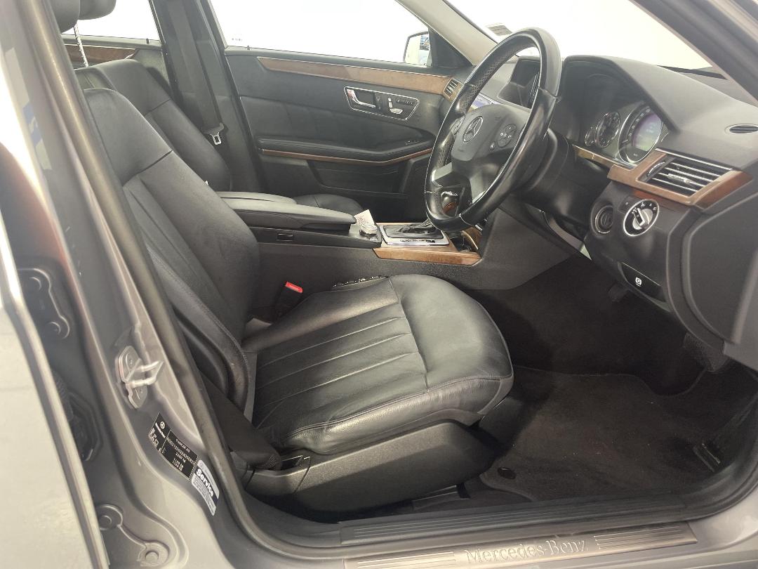 Photo '16' of Mercedes-Benz E-Class Photo '16' of Mercedes-Benz E-Class