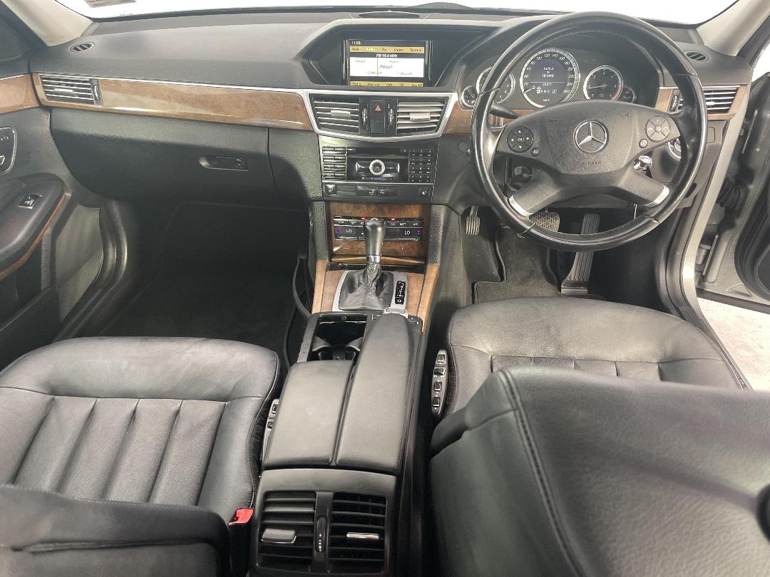 Photo '17' of Mercedes-Benz E-Class Photo '17' of Mercedes-Benz E-Class