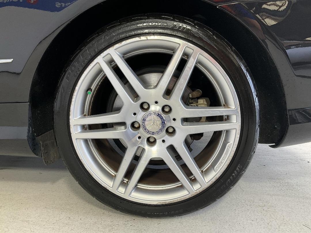 Photo '11' of Mercedes-Benz E250 Photo '11' of Mercedes-Benz E250