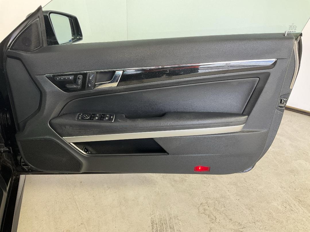 Photo '15' of Mercedes-Benz E250 Photo '15' of Mercedes-Benz E250