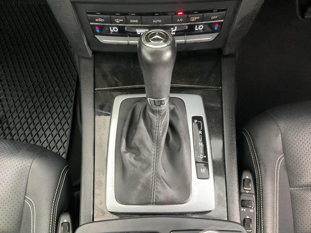 Photo '18' of Mercedes-Benz E250 Photo '18' of Mercedes-Benz E250