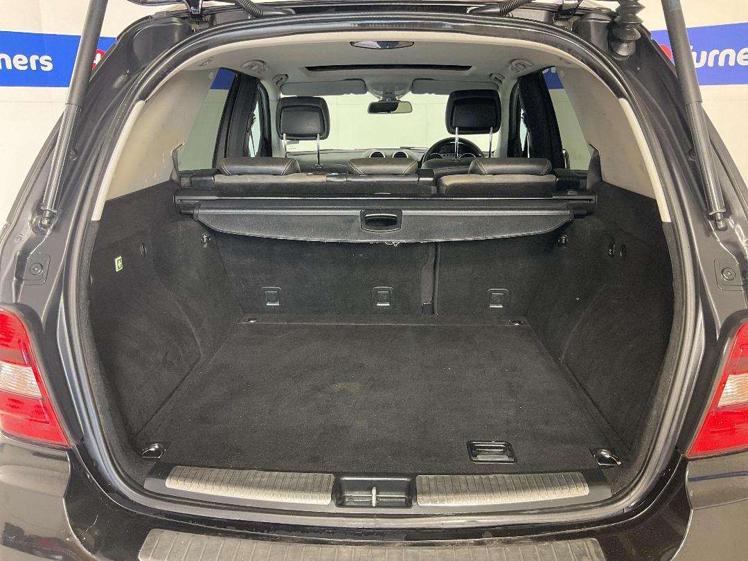 Photo '14' of Mercedes-Benz M-Class