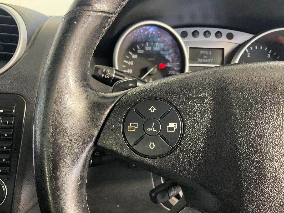 Photo '26' of Mercedes-Benz M-Class