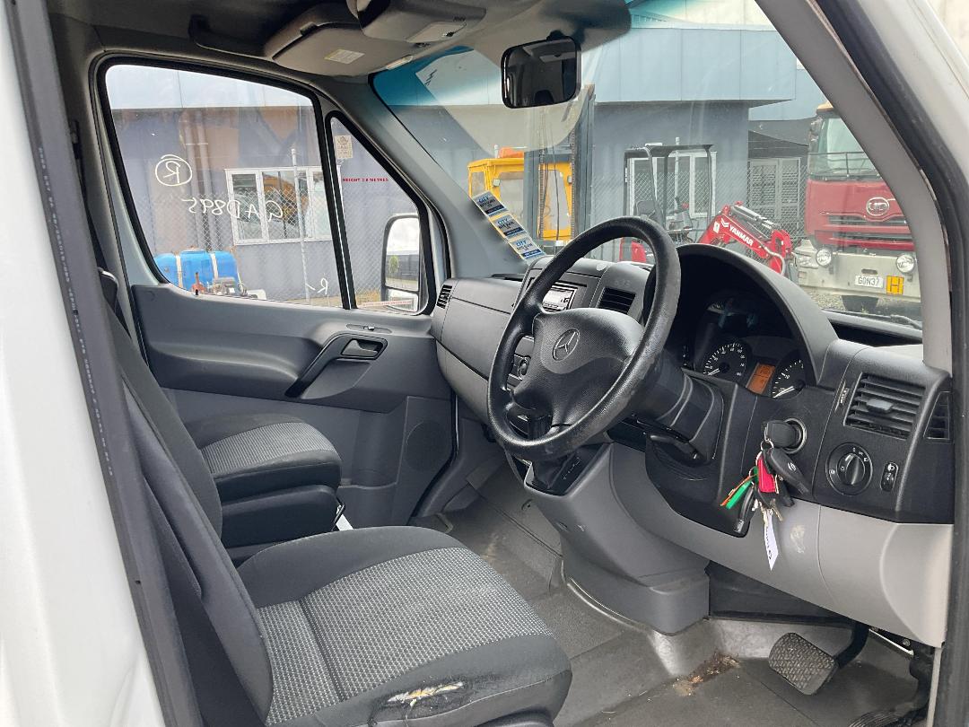 Photo '9' of Mercedes Benz Sprinter Van