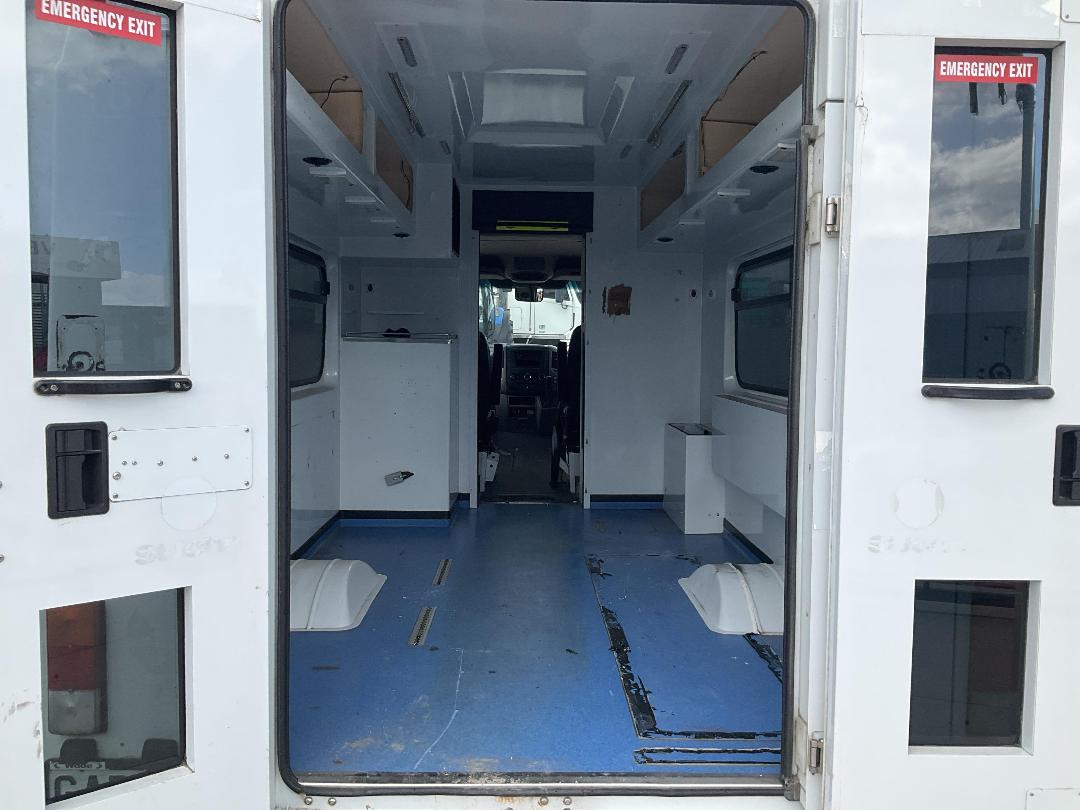 Photo '14' of Mercedes Benz Sprinter Van