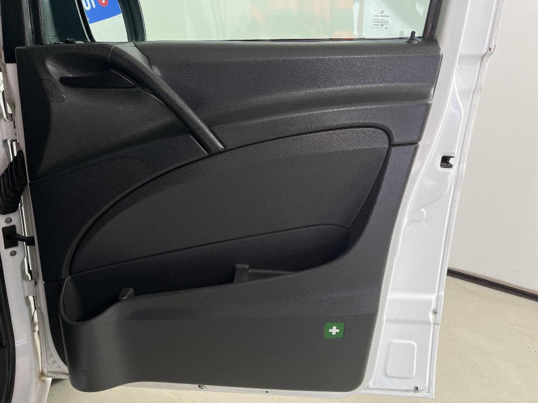 Photo '15' of Mercedes-Benz Vito Photo '15' of Mercedes-Benz Vito
