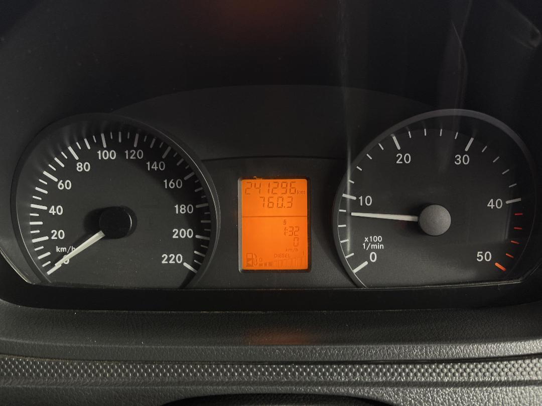 Photo '21' of Mercedes-Benz Vito Photo '21' of Mercedes-Benz Vito