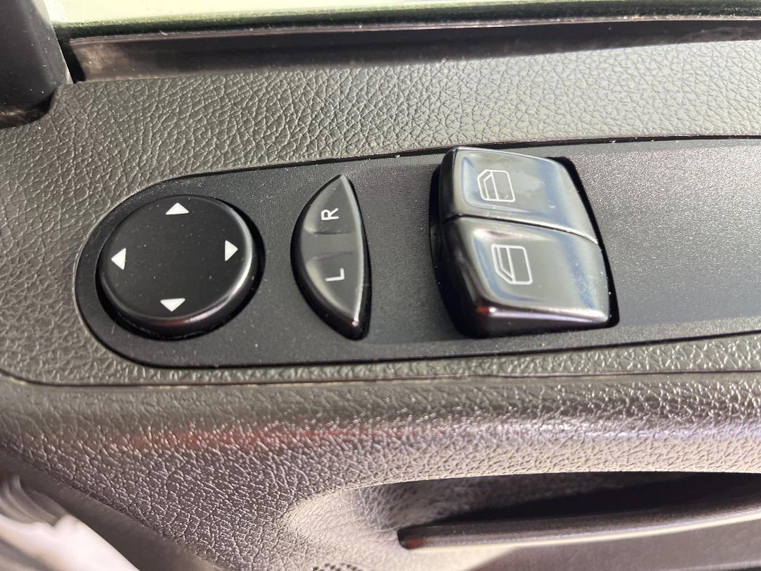 Photo '23' of Mercedes-Benz Vito Photo '23' of Mercedes-Benz Vito