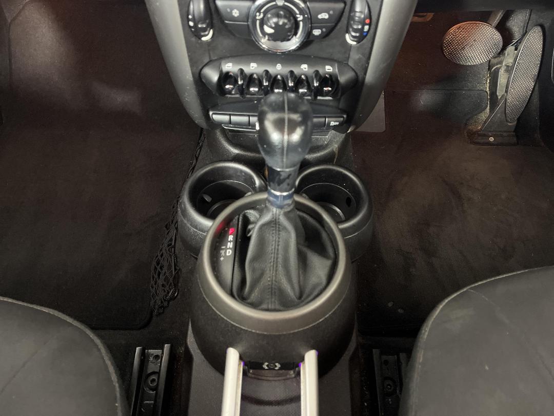 Photo '18' of Mini Mini ONE