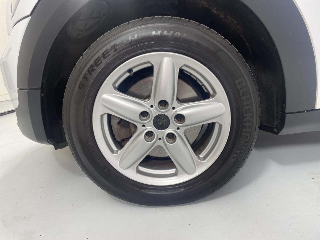 Photo '10' of Mini ONE