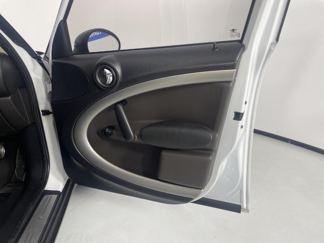 Photo '15' of Mini ONE