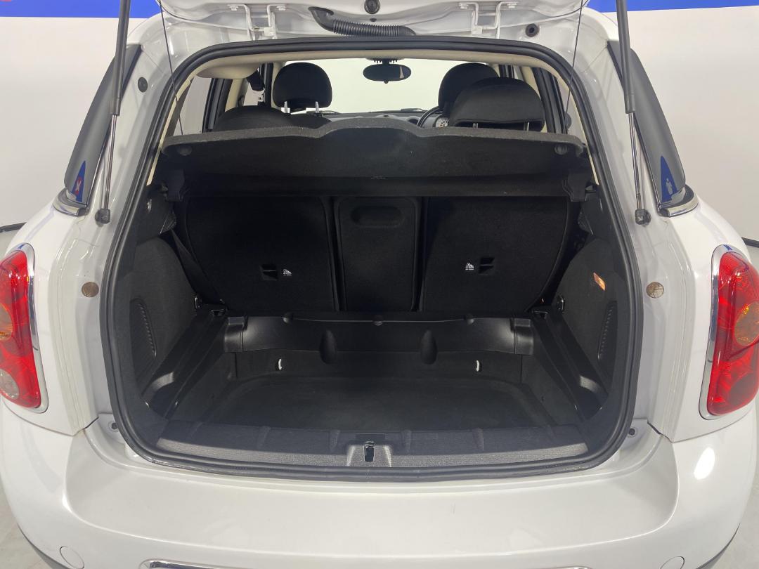 Photo '14' of Mini ONE