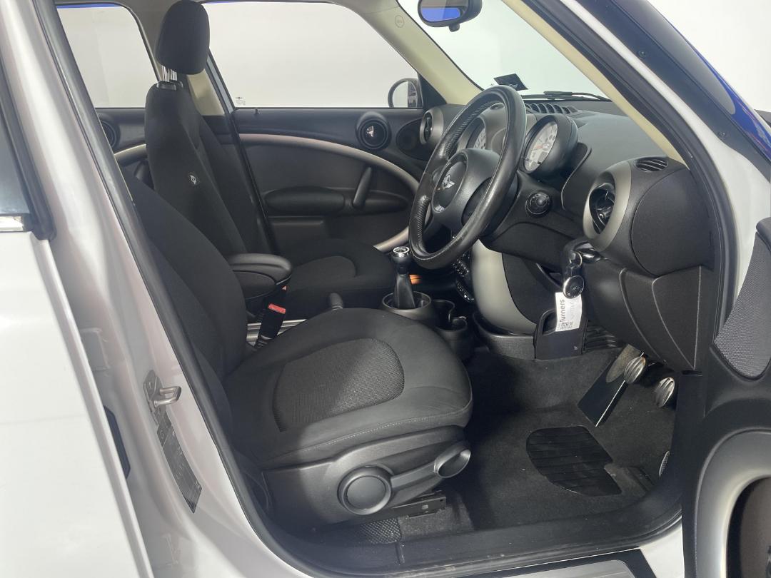 Photo '16' of Mini ONE